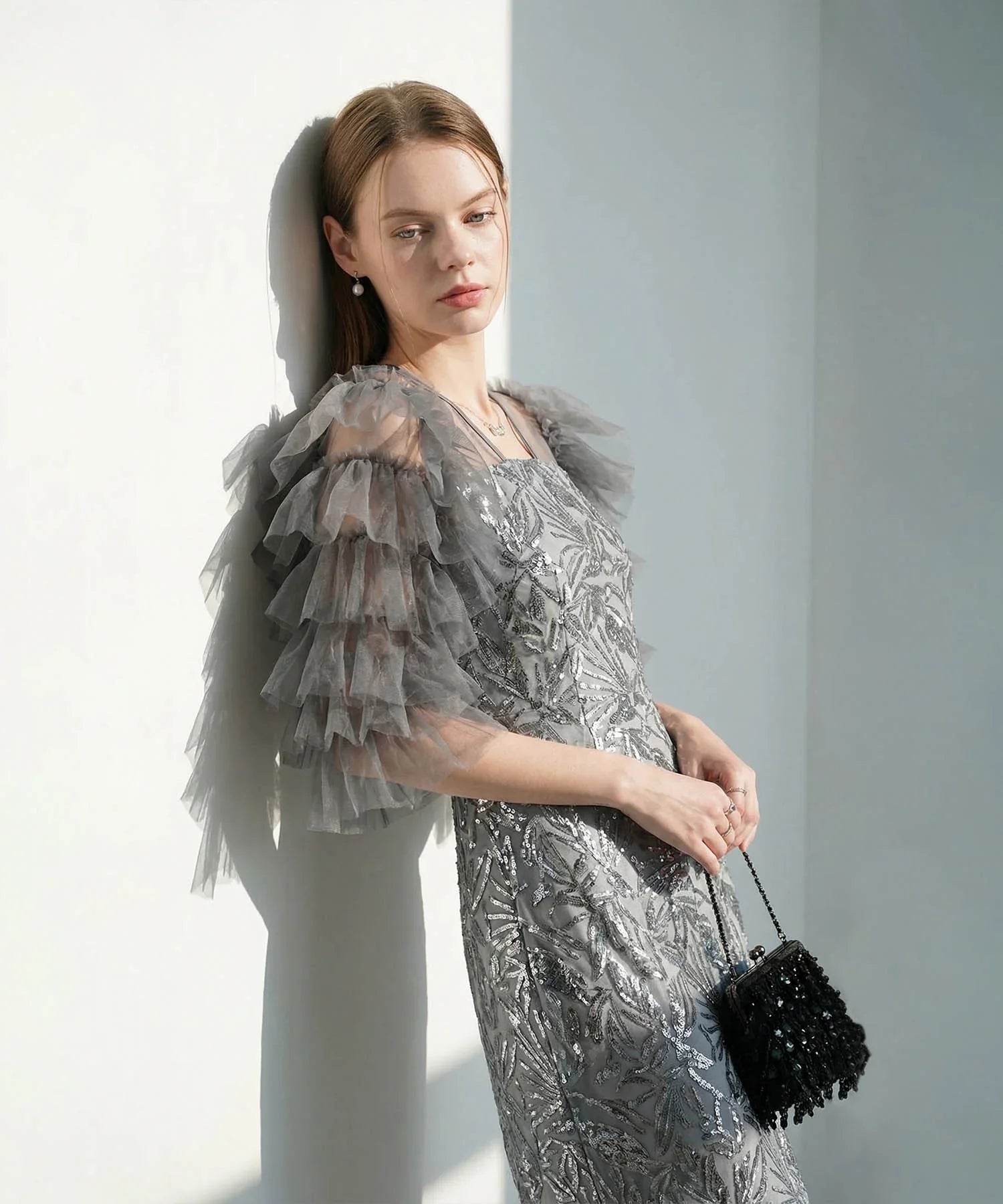 一部当日発送】チュールフリルスリーブスパンコールIラインワンピース