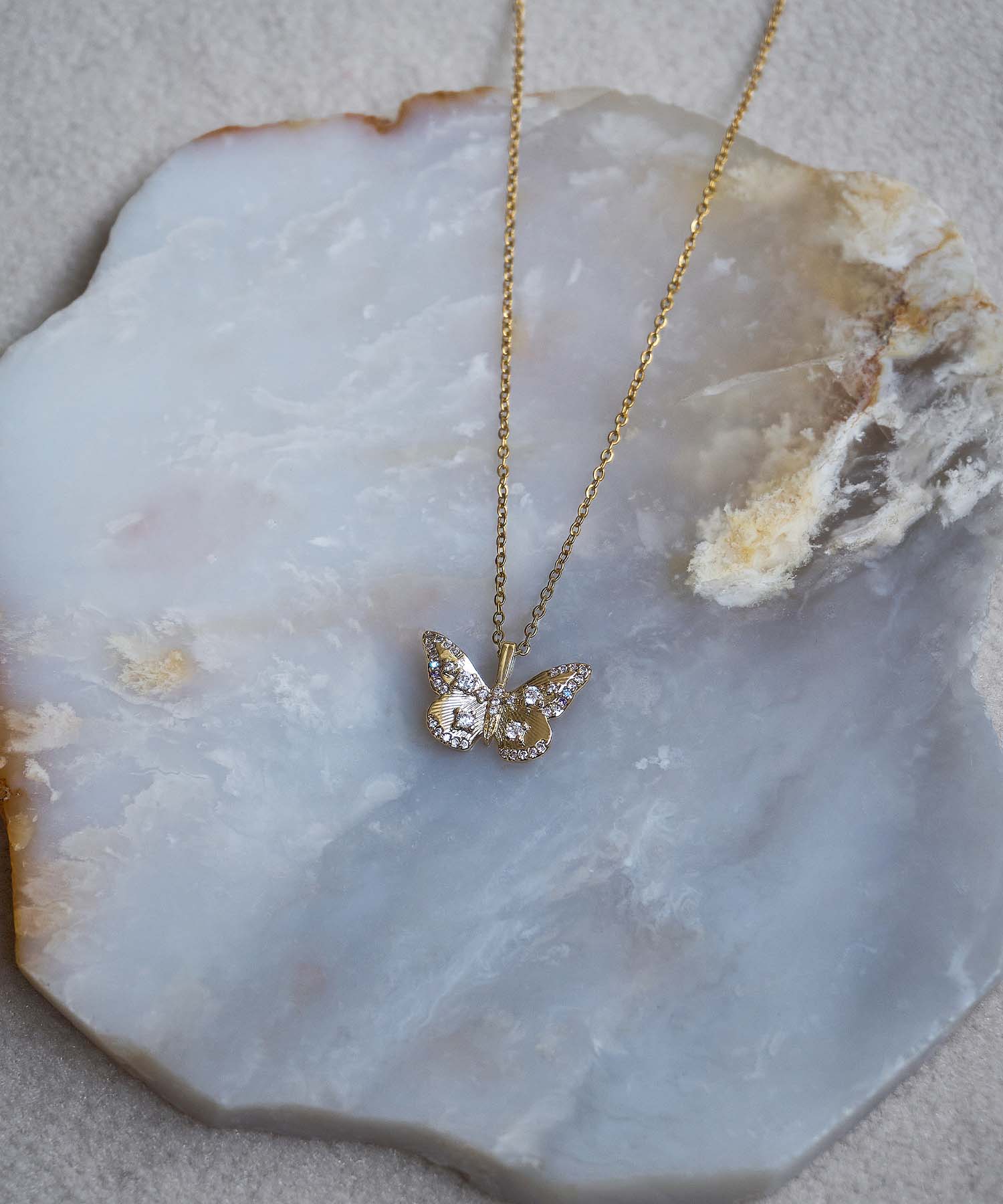 【当日発送】バタフライストーンネックレス