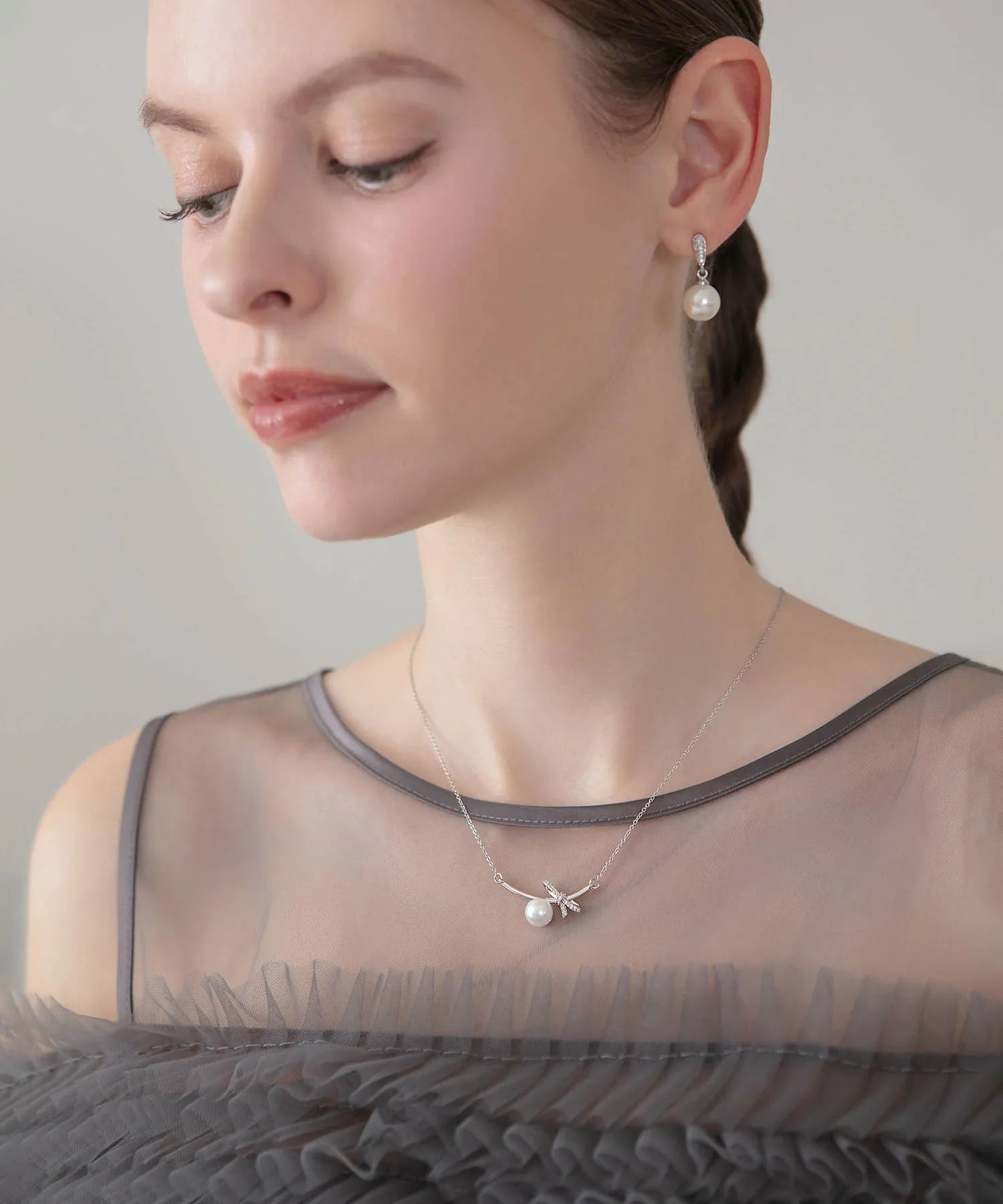 【当日発送】リボンビジューパヴェパールラインネックレス