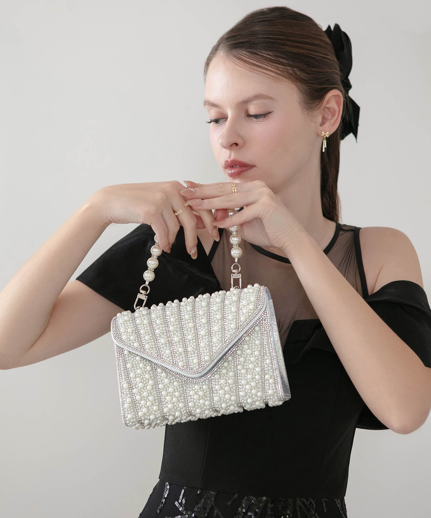 【当日発送】3WAYオールパールビジュー ストライプデザインバッグ