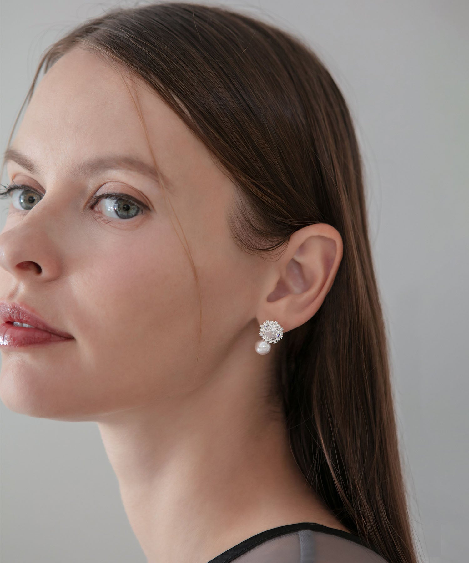 【当日発送】パールラウンドビジューピアス