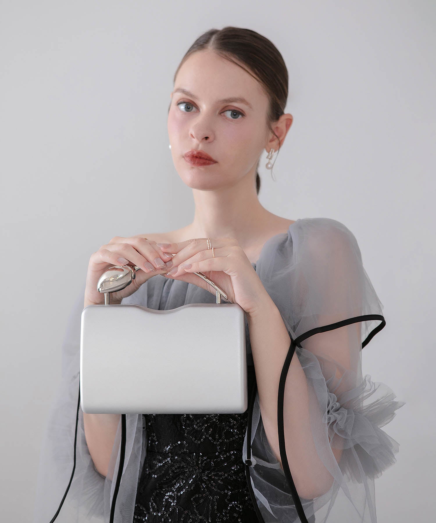 【COMING SOON】チューリップメタルハンドルグリッター2WAYバッグ