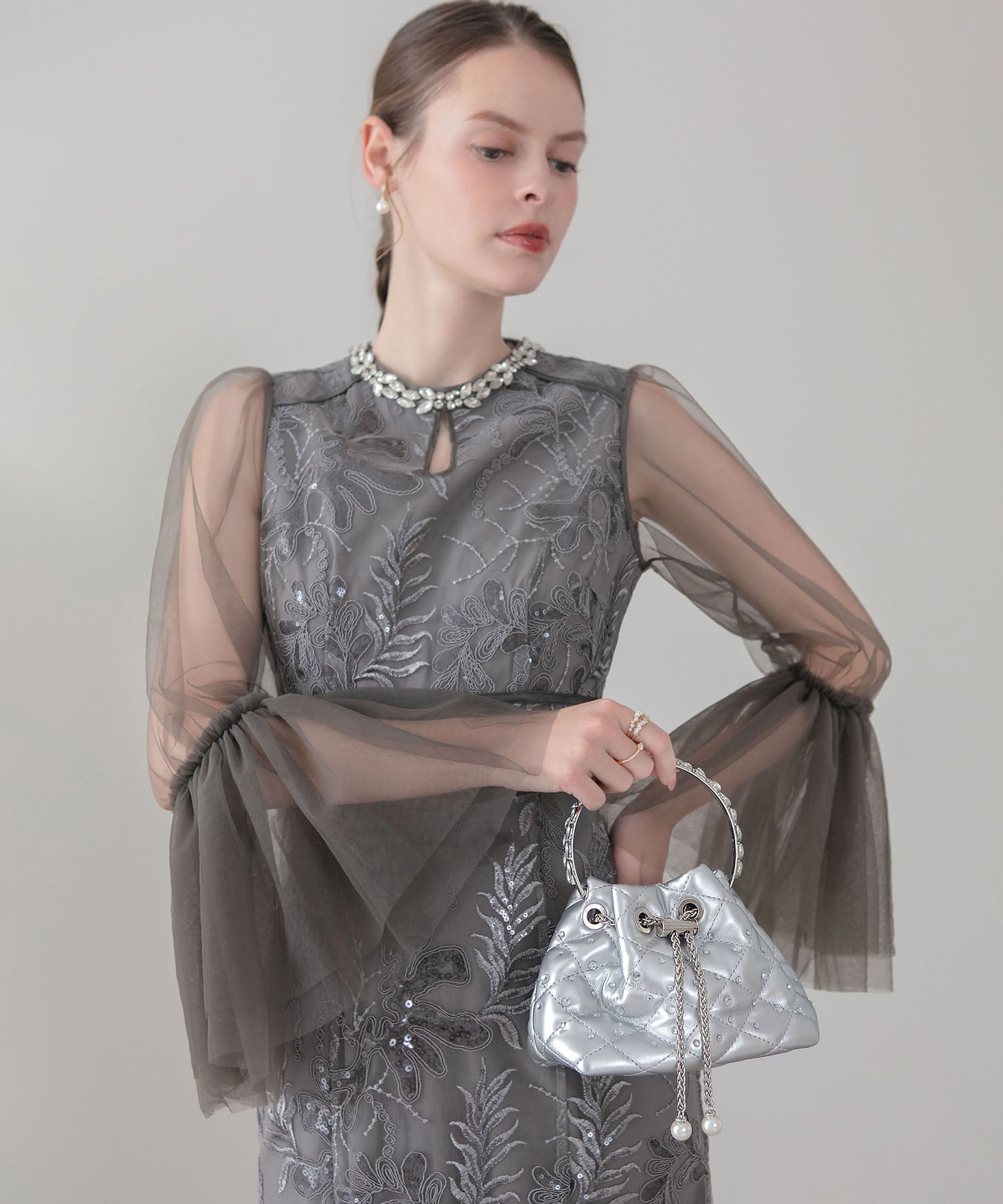 【COMING SOON】ビジューストーンキルティングバケット2WAYハンドバッグ