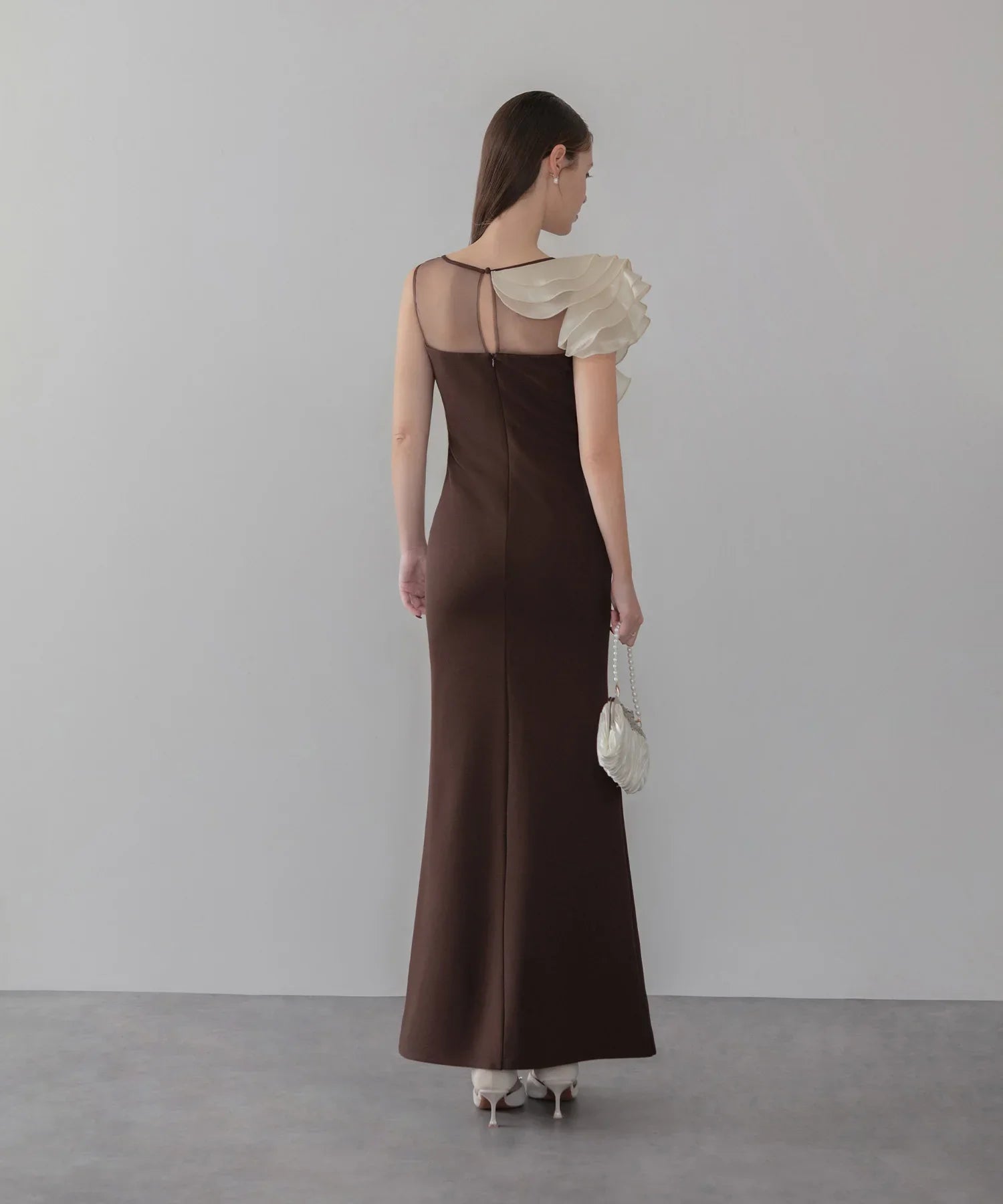 LEJA LUXE】アシンメトリーフリルスリットマーメイドドレス