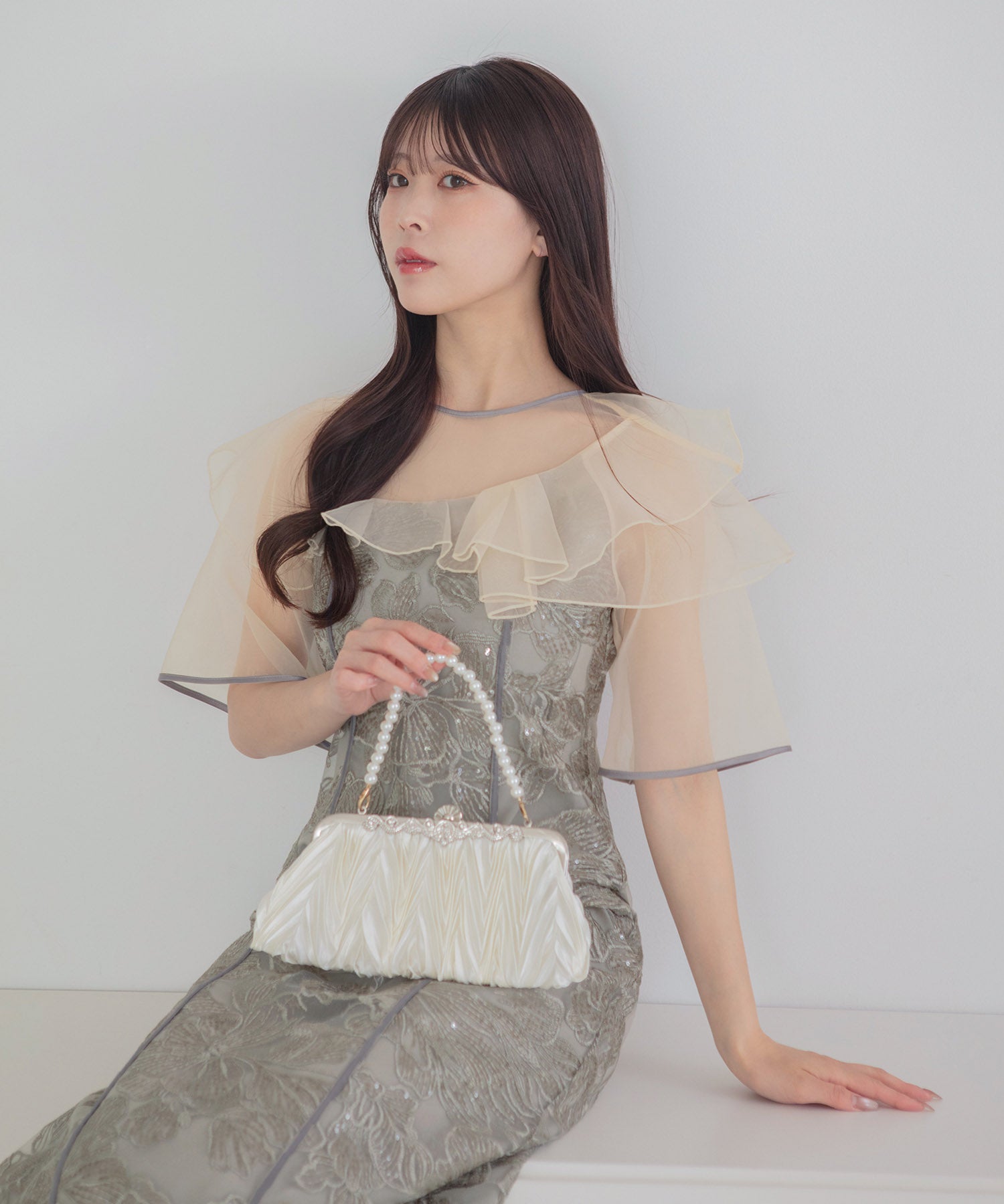 【COMING SOON】ラッフルシアーパイピングIラインワンピースドレス