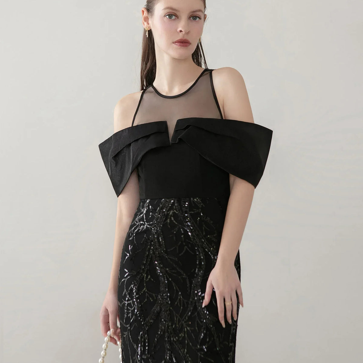 LEJA LUXE】シースルーオフショルダーデザインスパンコールマーメイド 