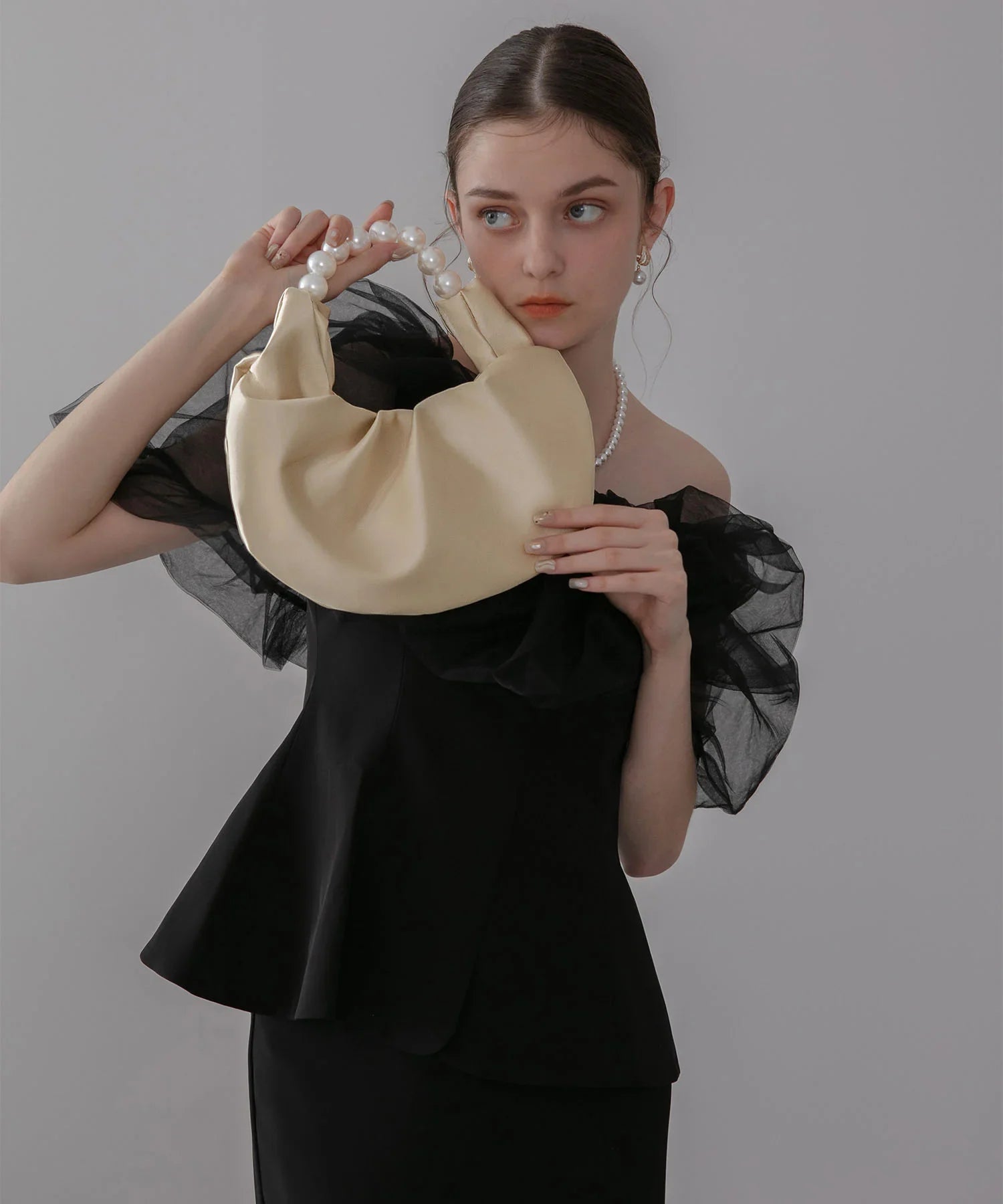 【予約販売】サテンパールハンドバッグ