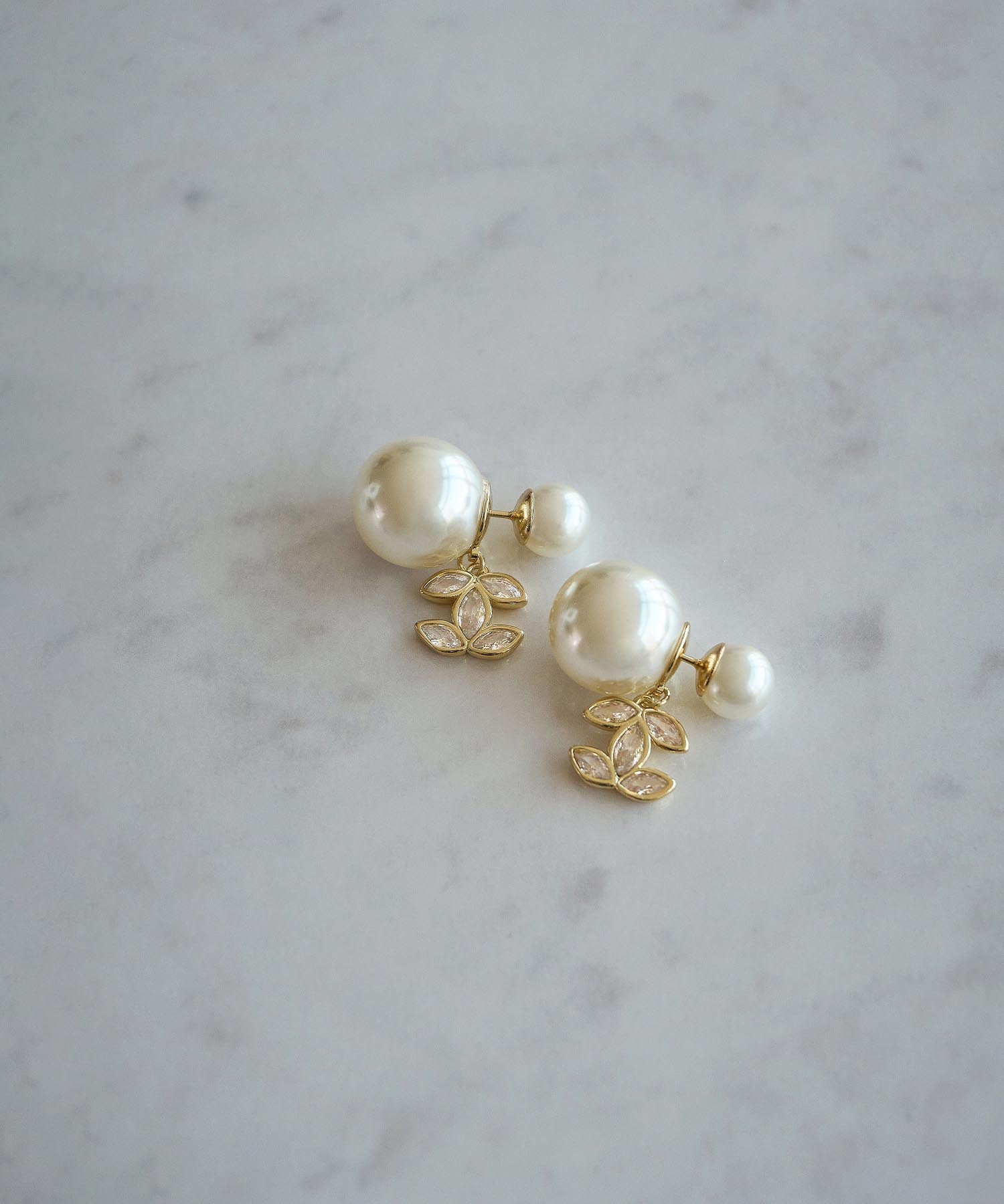 当日発送】ダブルパールリーフビジューバックキャッチピアス