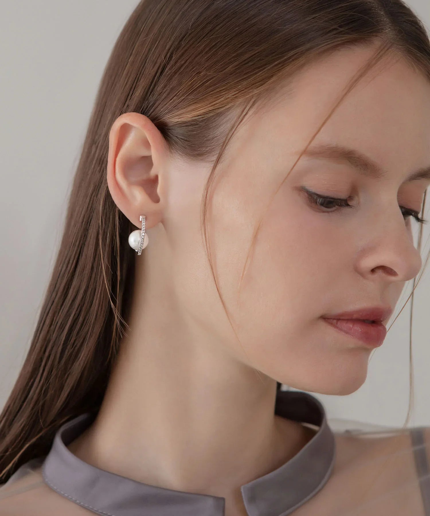 【当日発送】シルバーカーブラインビジューパールピアス