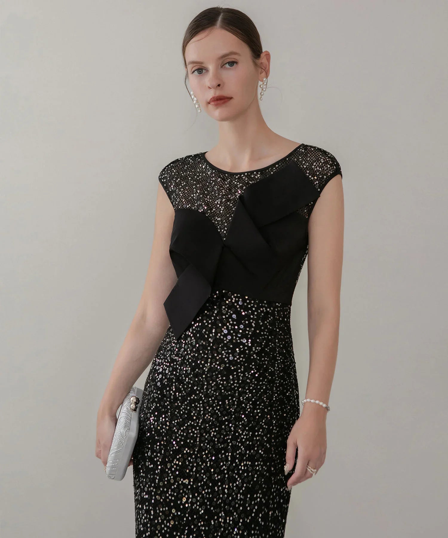 leja スパンコールドレス LEJA LUXE】アシンメトリーツイストデザインスパンコールドレス