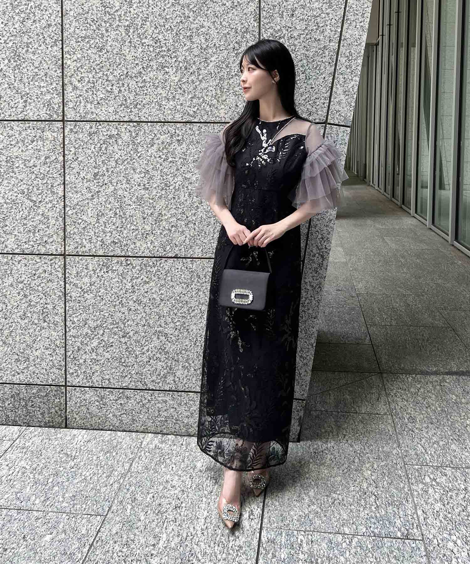 【COMING SOON】ビジューカッティングチュールスリーブIラインワンピースドレス