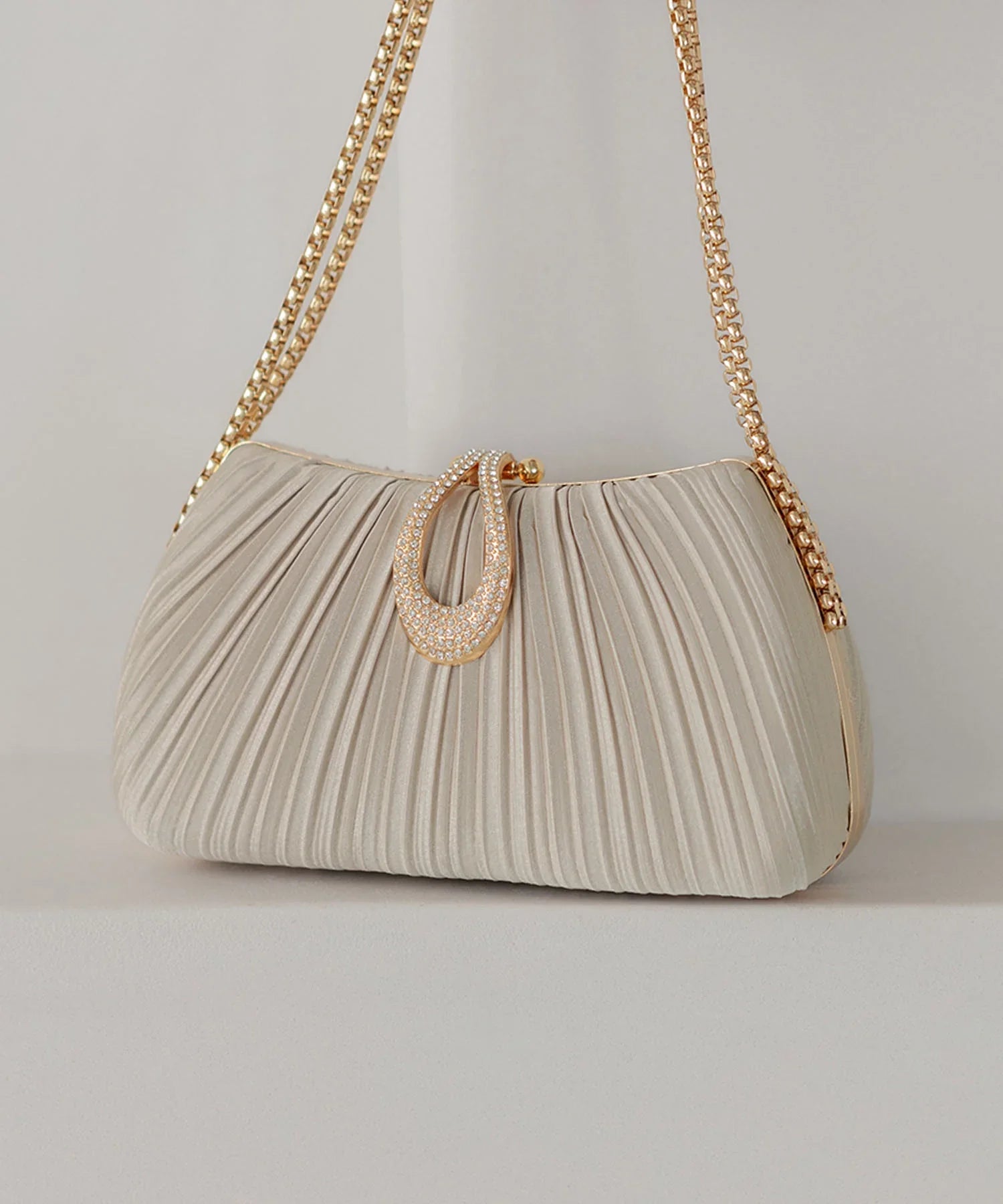 【予約販売】2WAYプリーツビジューゴールドチェーンバッグ