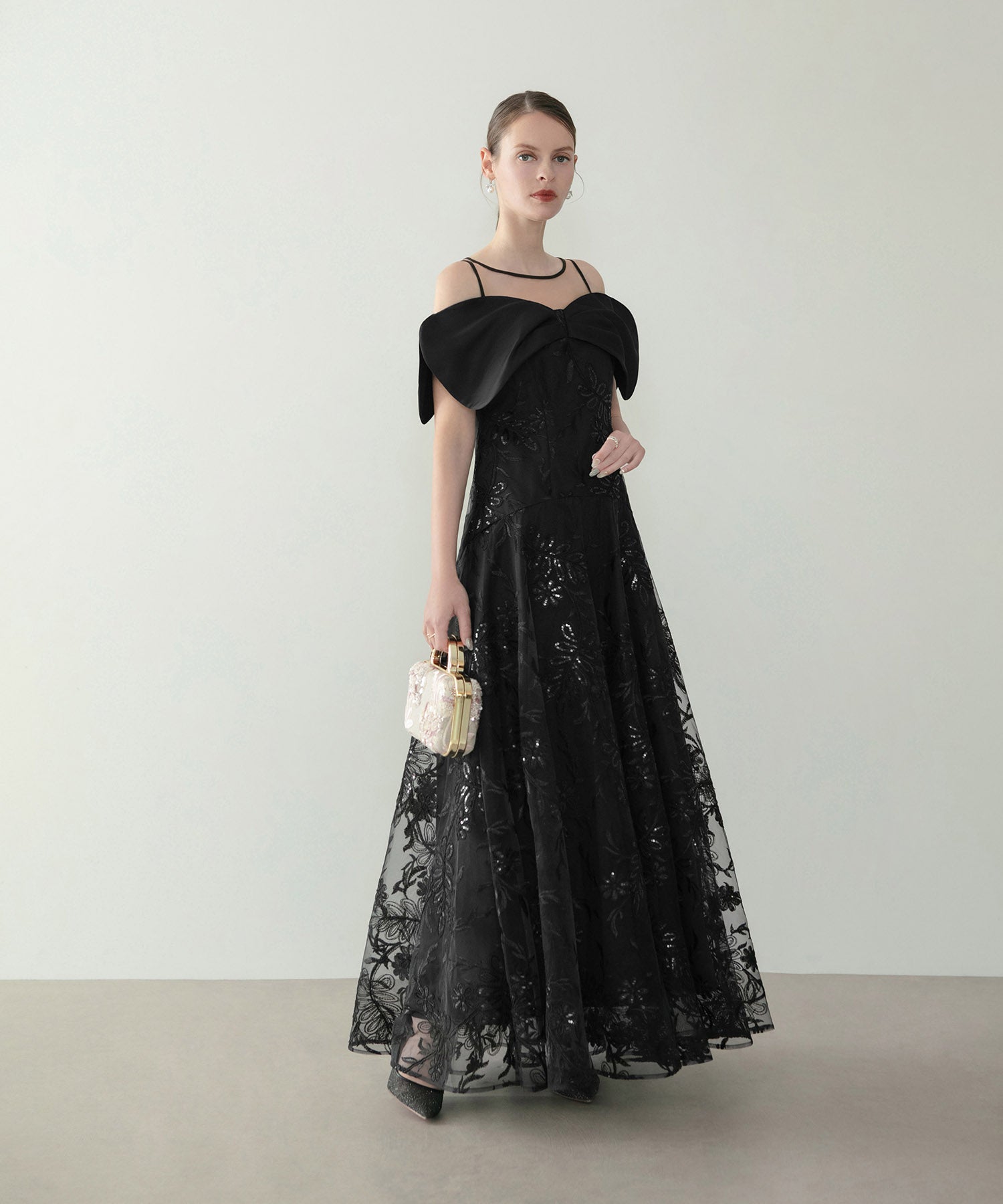 【LEJA LUXE】ビッグリボンモチーフオフショルダースパンコールドレス