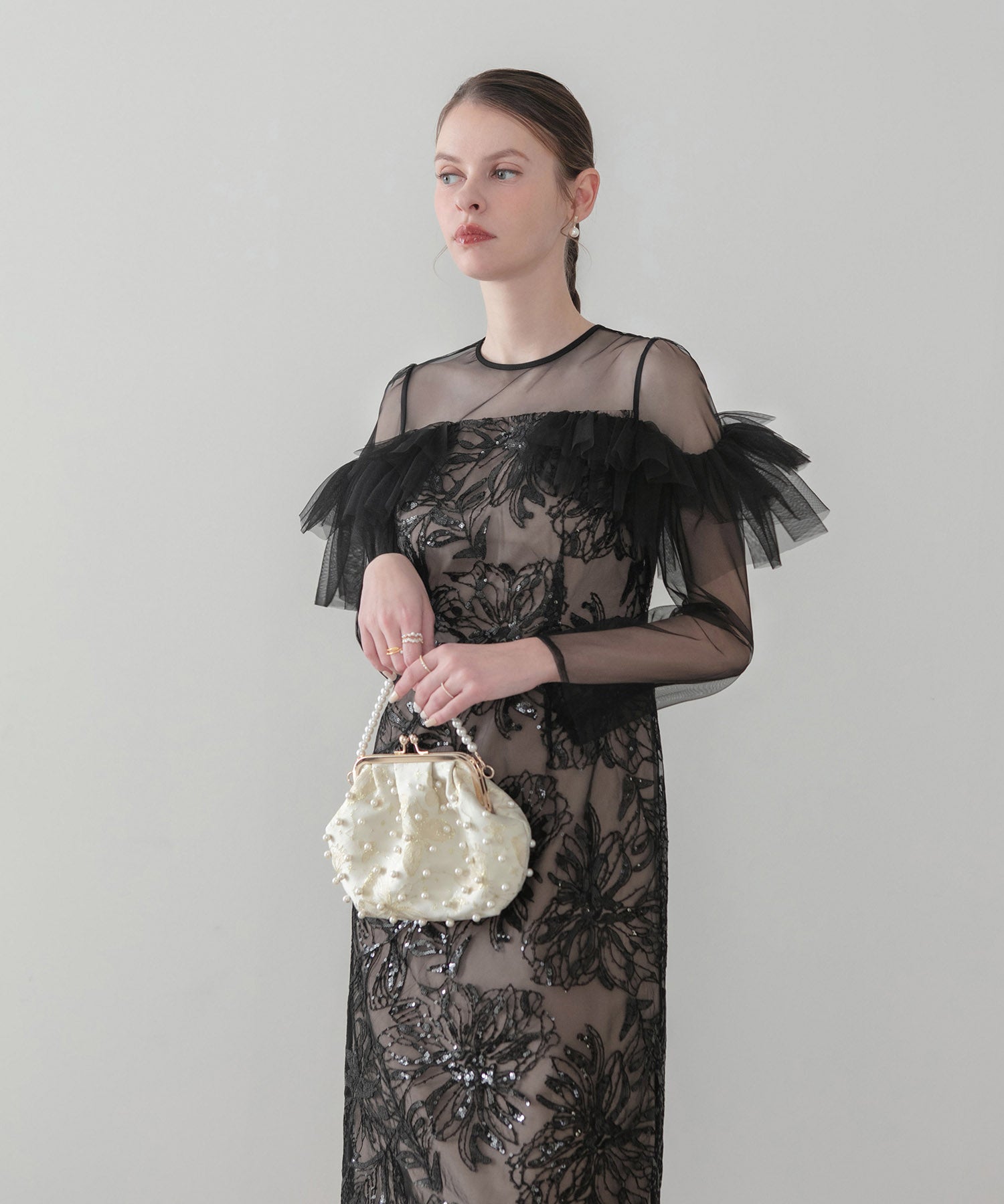 【COMING SOON】フラワースパンコールヘムチュールＩラインワンピースドレス