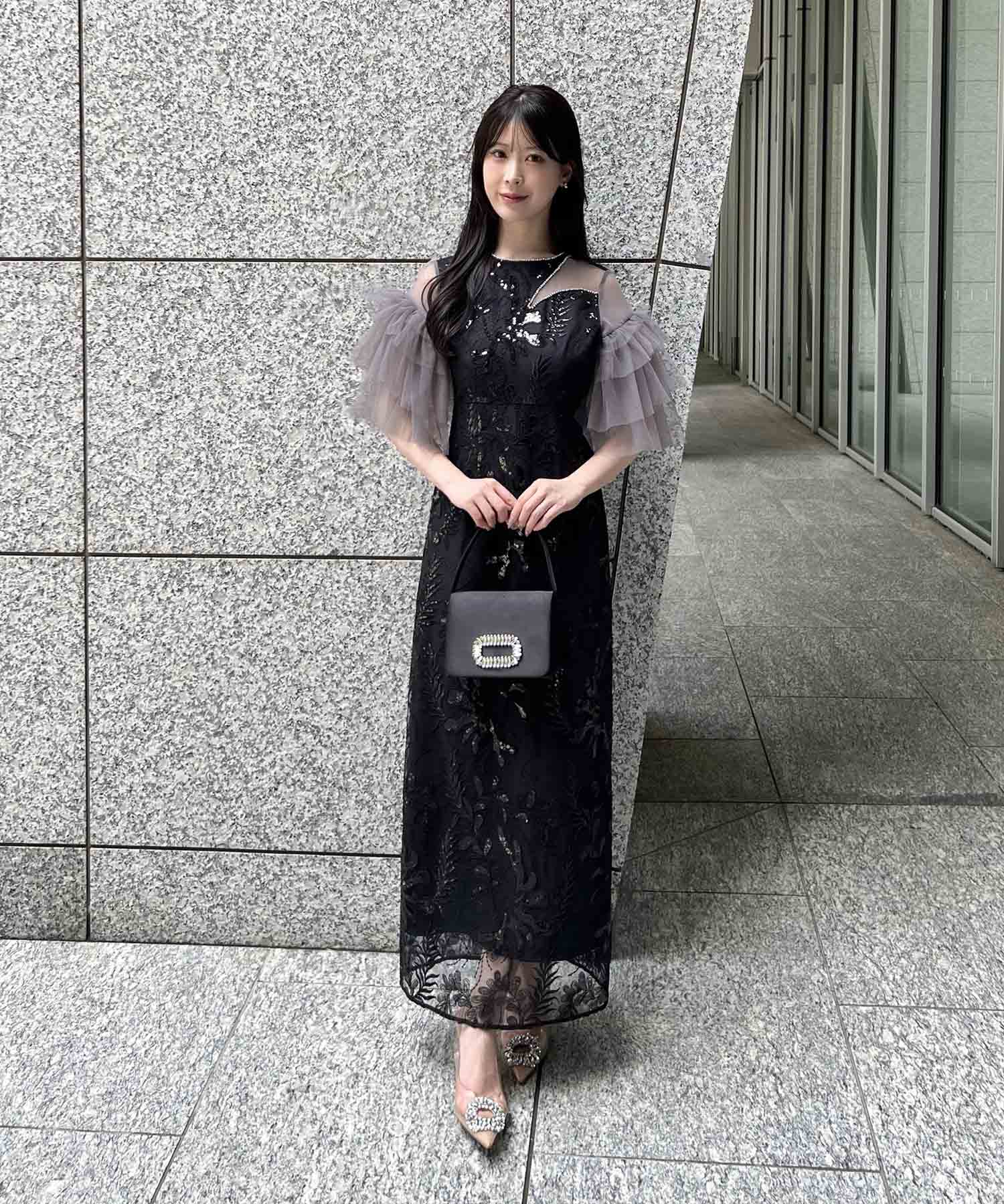 【COMING SOON】ビジューカッティングチュールスリーブIラインワンピースドレス