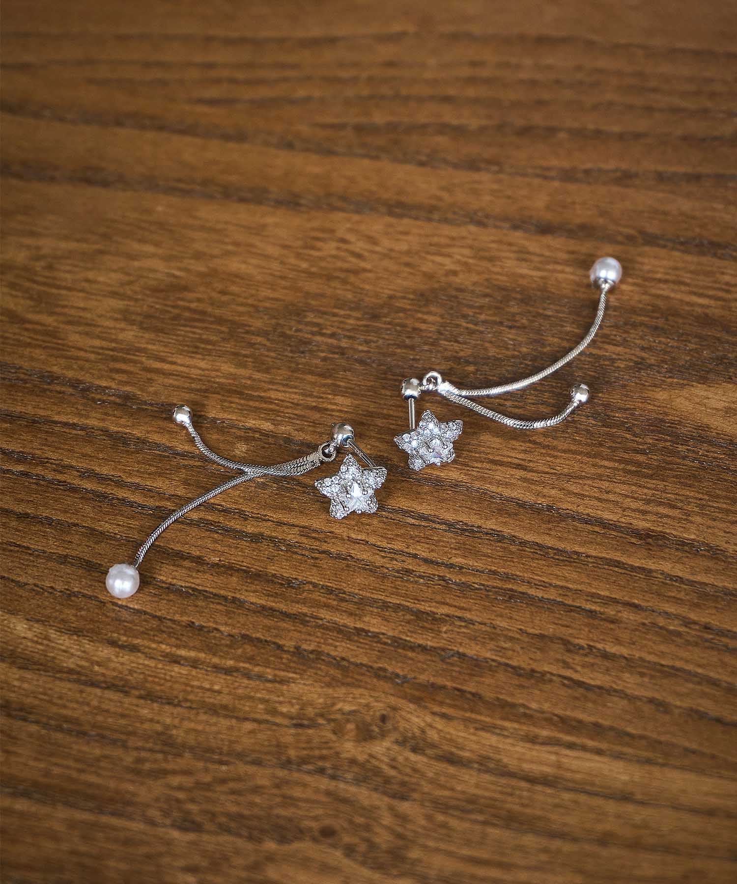 【当日発送】スタービジュードロップラインピアス
