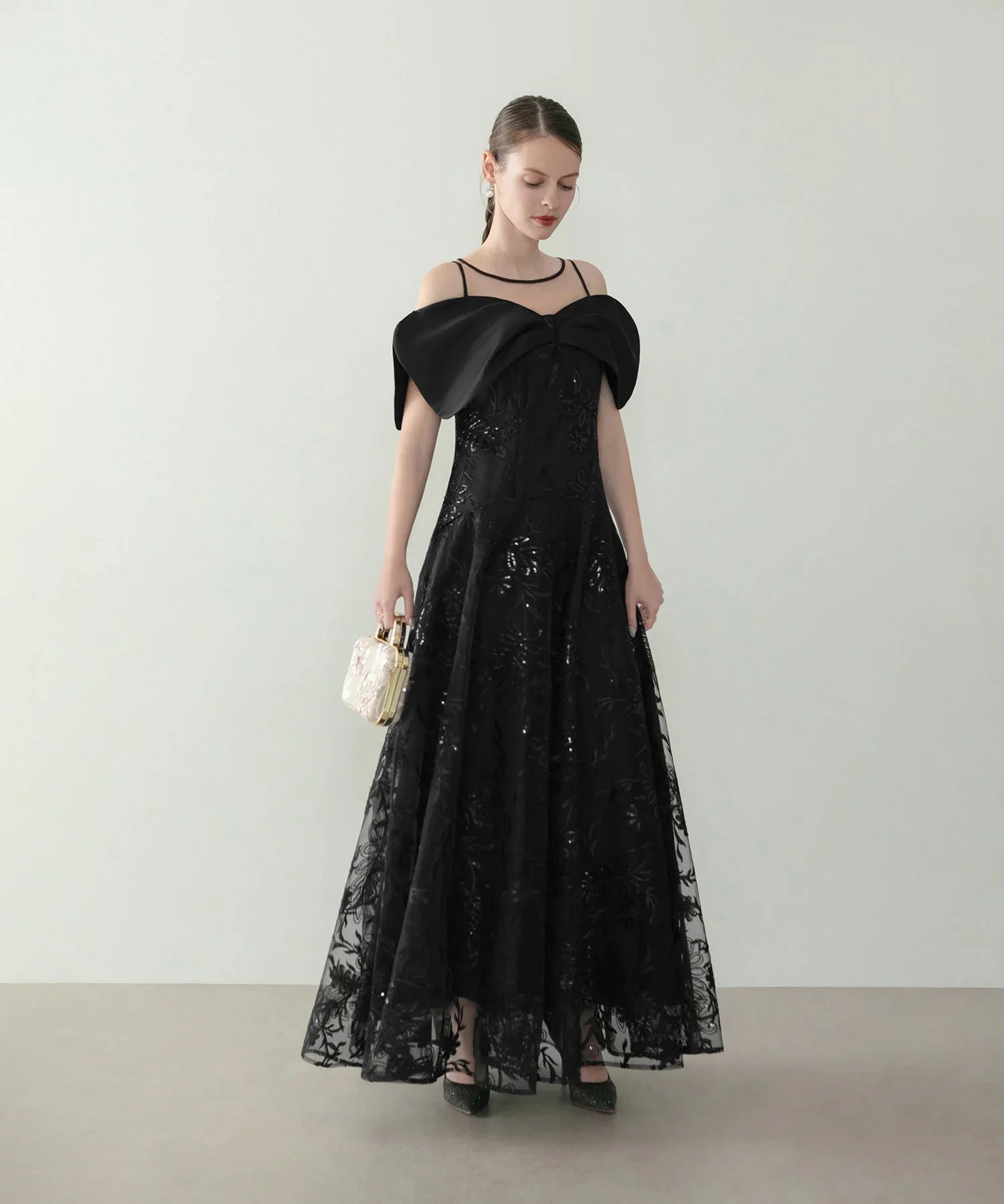 LEJA LUXE】ビッグリボンモチーフオフショルダースパンコールドレス