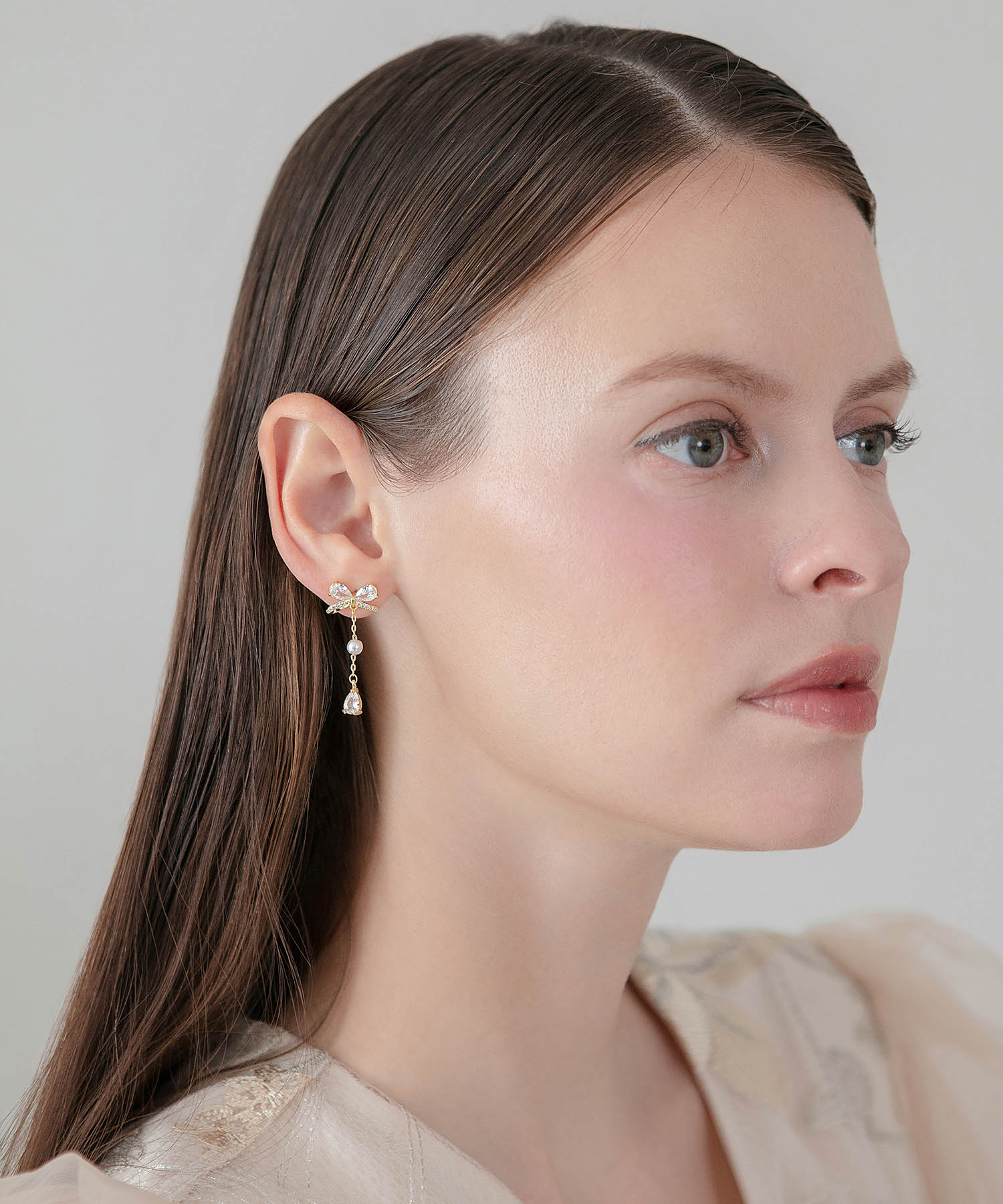 【COMING SOON】ビジューリボンパールスイングピアス