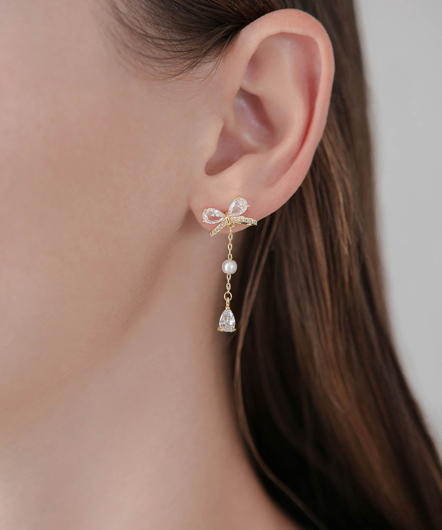 【COMING SOON】ビジューリボンパールスイングピアス
