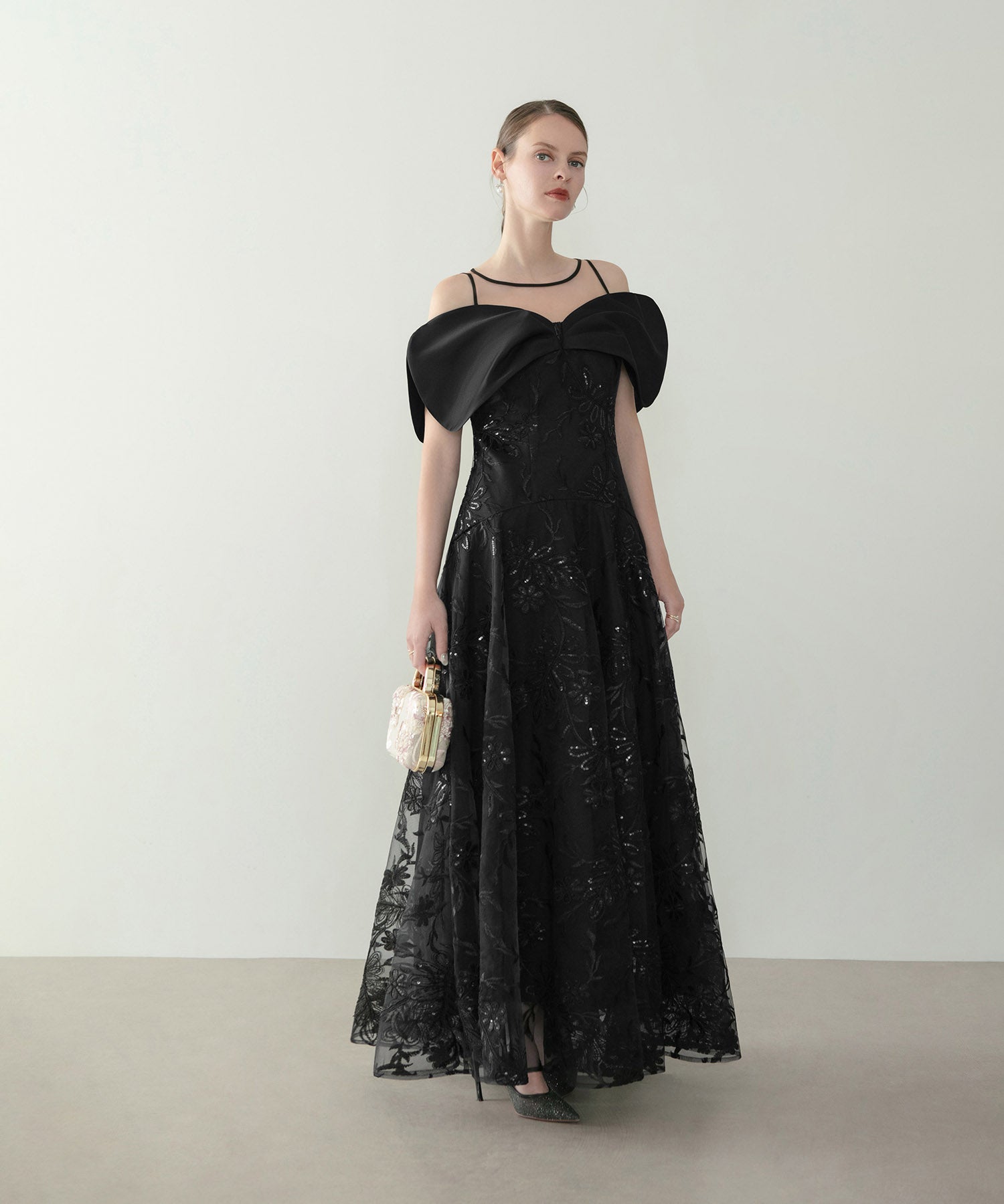 【LEJA LUXE】ビッグリボンモチーフオフショルダースパンコールドレス