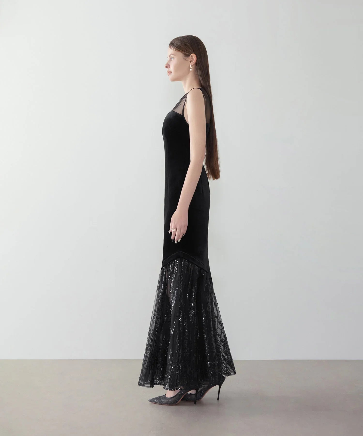 LEJA LUXE】2WAYアシンメトリーフリルベロアマーメイドドレス