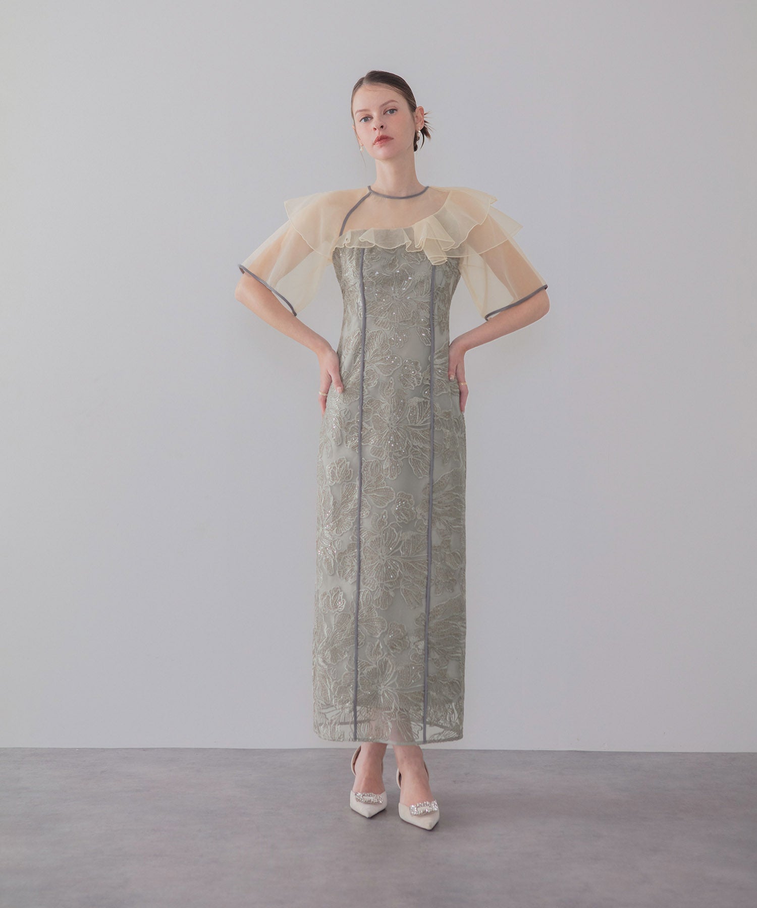 【COMING SOON】ラッフルシアーパイピングIラインワンピースドレス