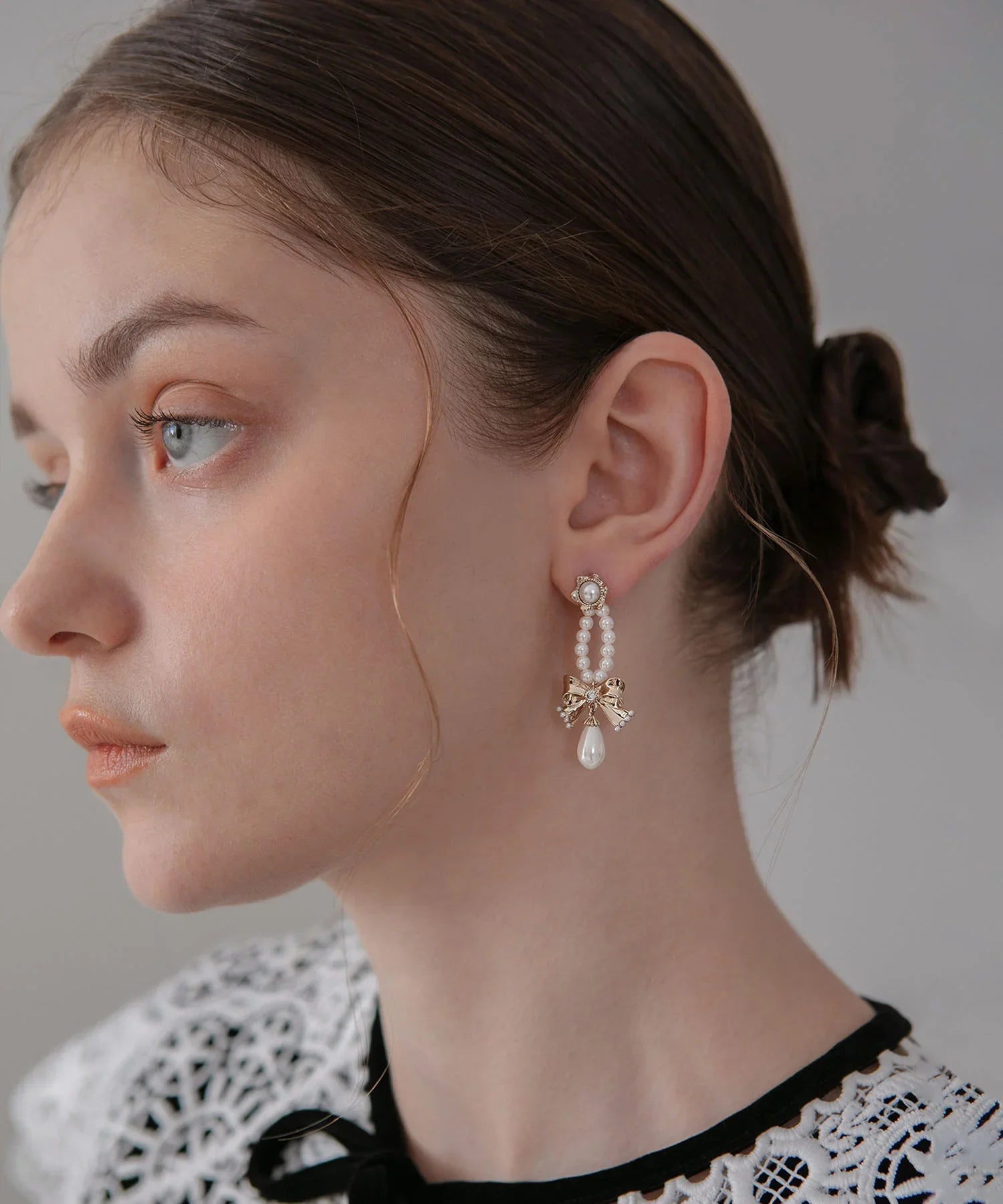 【当日発送】ゴールドリボンモチーフパールピアス